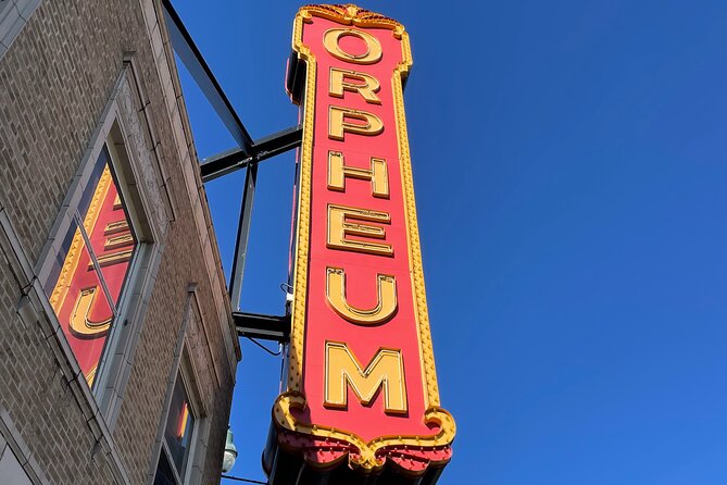 A Self Guided Walking Tour of Brews, Blues and BBQ in Memphis - The Peabody and downtown architecture
