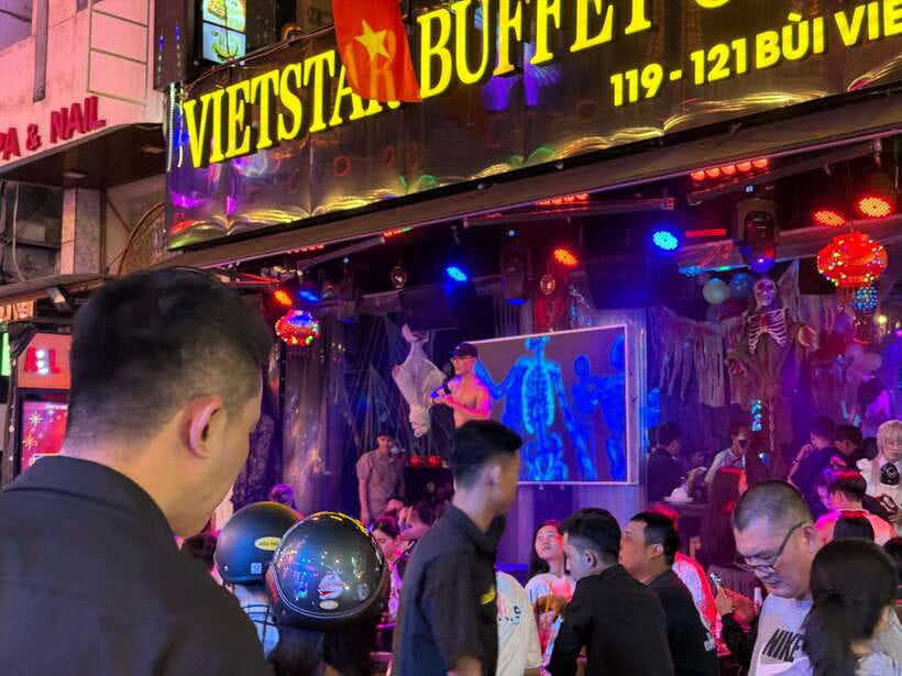 Acoustics Live Music And Saigon Night Life Street Food Tour - The first 2.5 hours: food, alleys, and night views