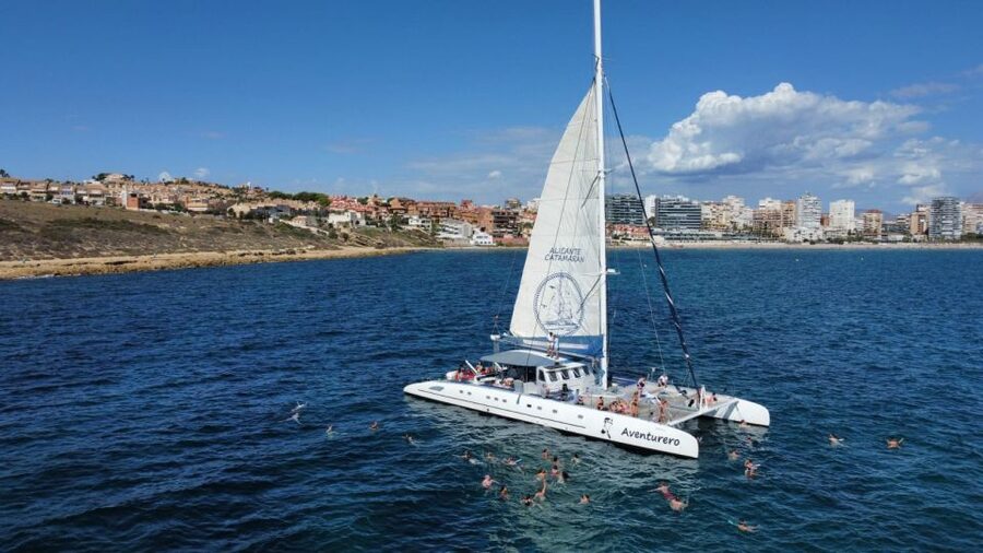 Alicante: Afternoon Cruise with Appetizer and Live Music - Leaving Alicante’s port with Santa Bárbara Castle behind you