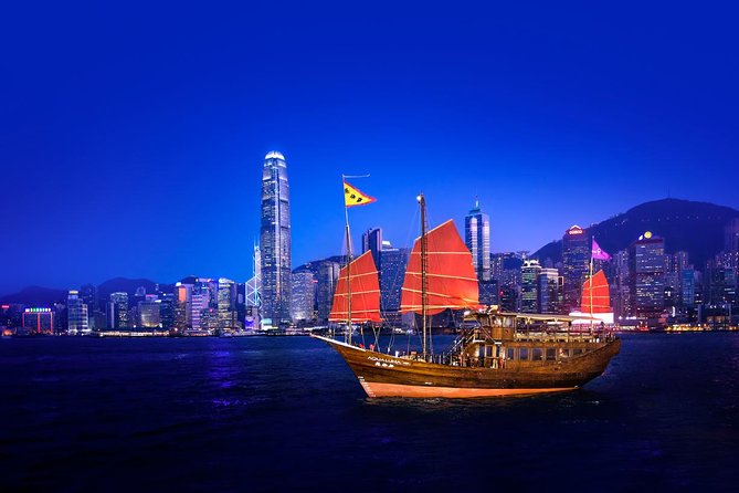 Aqua Luna: Symphony of Lights Cruise in Hong Kong - The 8 p.m. Symphony of Lights show