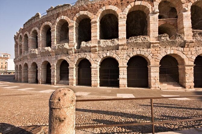 Arena di Verona Opera - Ticket + 1h City guided walking tour - Gate 7 and the Arena di Verona meeting point