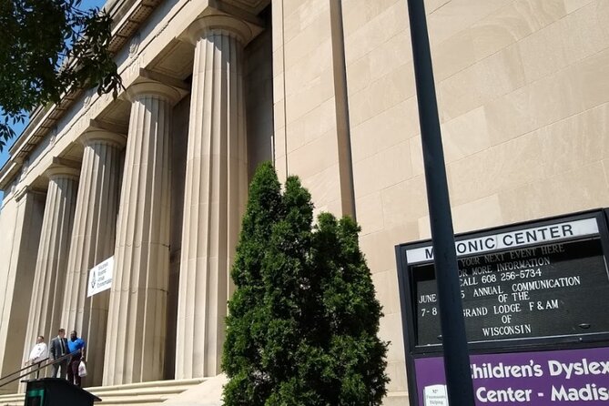 Awesome Scavenger Hunt: Artistic and Musical Madison - From Langdon Street to the Wisconsin State Capitol
