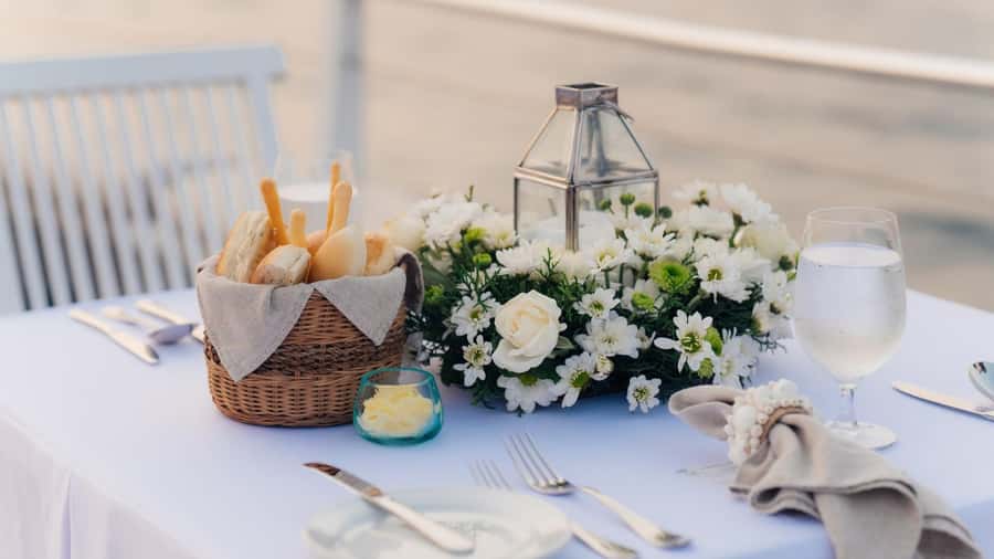 Bali/Benoa: 5-Course Romantic Evening Cruise With Live Music - Should you book the Benoa romantic dinner cruise?