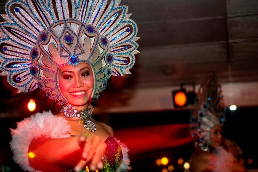 Bali/Benoa: Sunset Dinner Cruise with Show and Live Music - The Nusantara show and live DJ