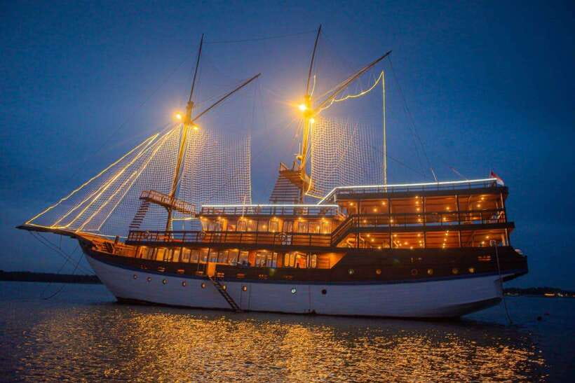 Bali Phinisi Cruise: Sunset Dinner with Live Music & Buffet - Starting at Benoa Harbor