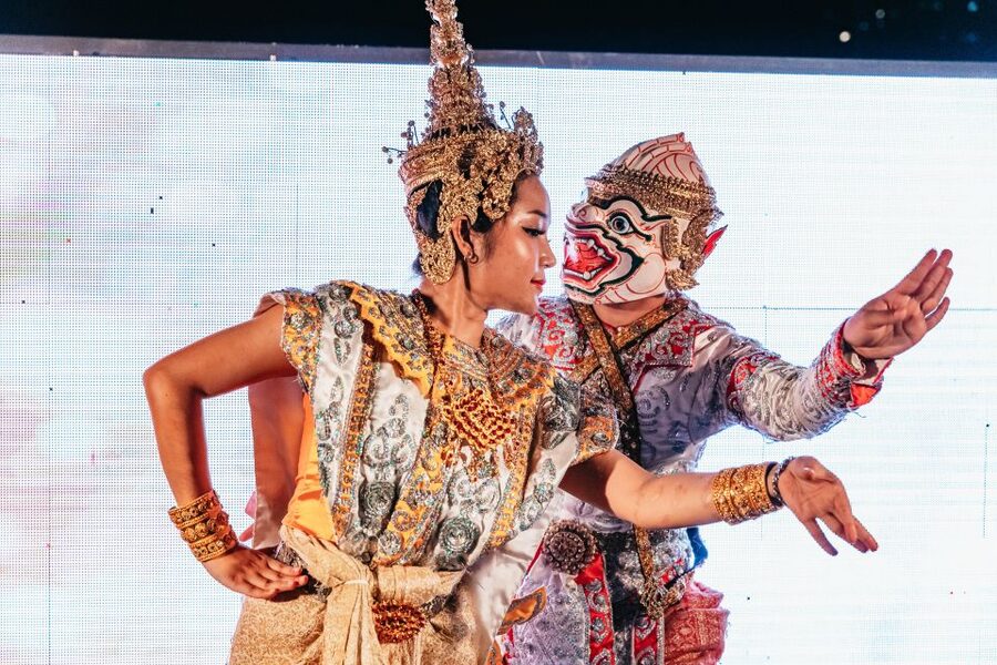 Bangkok: Alangka Luxury Buffet Dinner Cruise With Live Music - FAQ