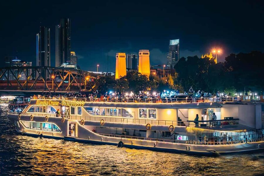 Bangkok: Alangka Luxury Cruise with Buffet and Live Music - Key points before you book