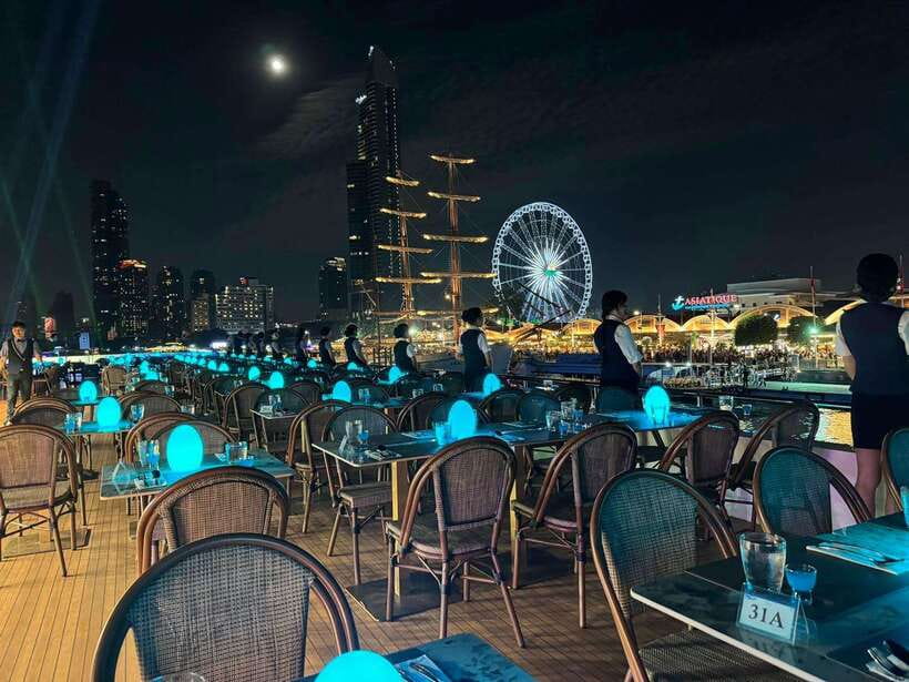 Bangkok: Royal Princess River Dinner Cruise with Live Music - Key points to know before booking