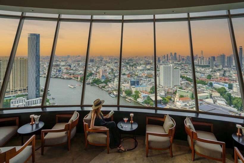 Bangkok: ThreeSixty Jazz Lounge at Millennium Hilton - A high-rise view of the Chao Phraya River