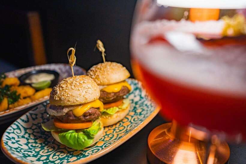 Bangkok: ThreeSixty Jazz Lounge at Millennium Hilton - Who should book ThreeSixty Jazz Lounge?