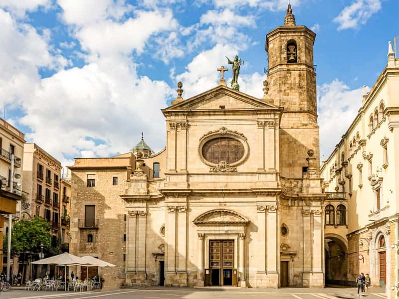 Barcelona: Classical Music Concert of Vivaldi, Mozart & More - The orchestra, violin, and soprano