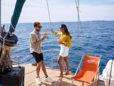 Barcelona: Sunset Sailing Cruise with Live Music