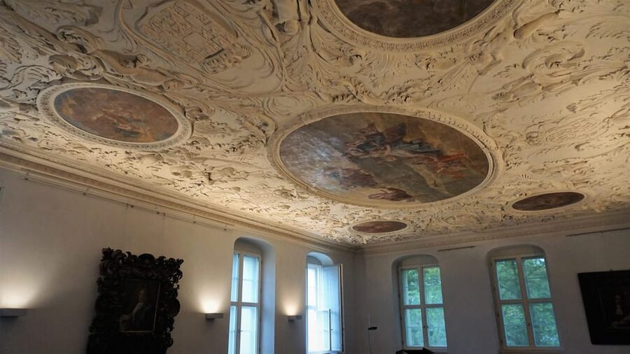 Berlin: Classical concerts in Köpenick Palace - Aurora Hall - Music inside Köpenick Palace