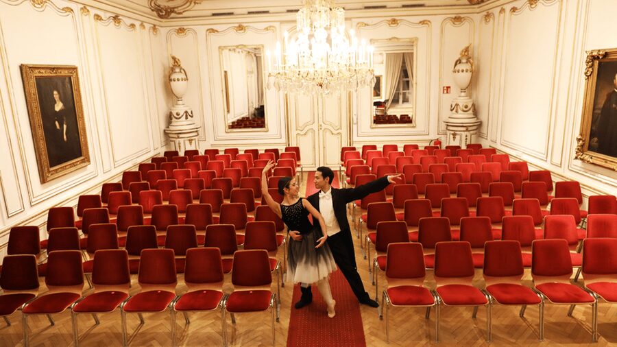 Best of Mozart & Strauss - Mozart, Strauss, ballet, and voices in one evening