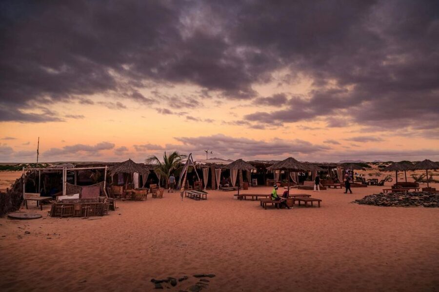 Boa Vista Sunset Dinner with Live Music - Who will enjoy this Boa Vista evening?