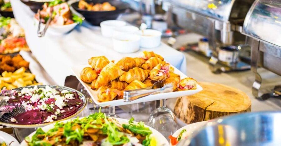 Bonn: Sunday Brunch Buffet with Cologne live music - Bonn and its surroundings from the river