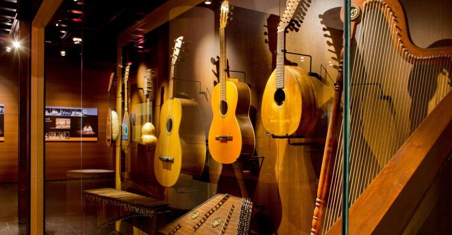 Brussels: Musical Instruments Museum Entry Ticket - Why the audio device makes a difference
