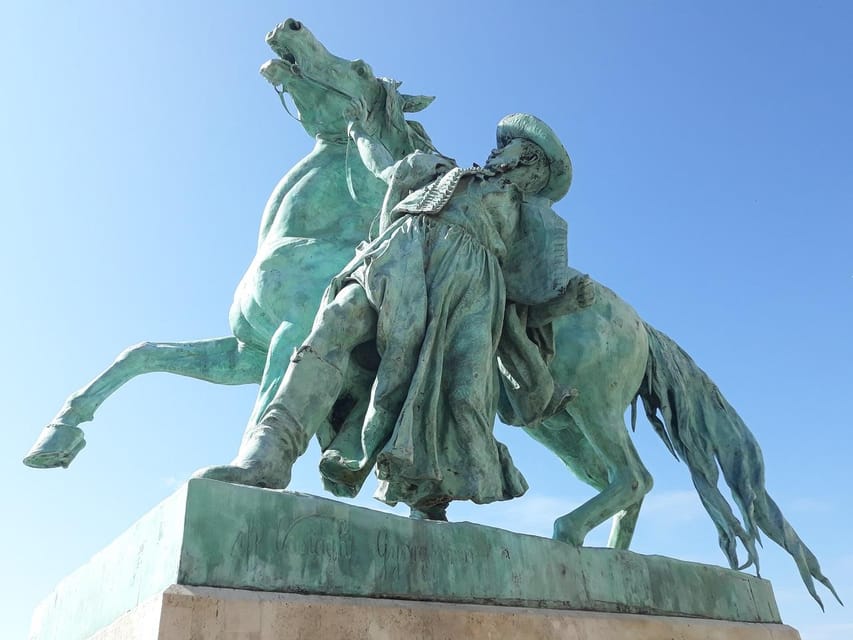 Budapest: Buda Castle Walking Tour & Folk Music Performance - Budapest’s oldest confectioner and Sisi