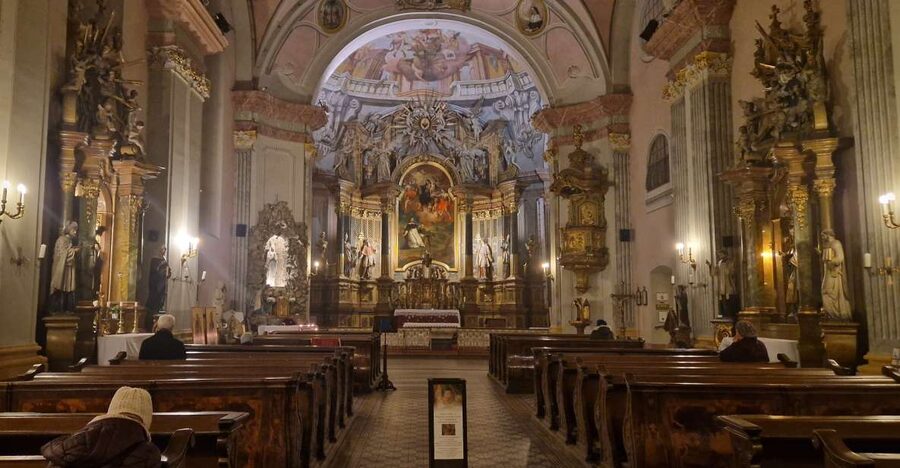 Budapest: Classical Music Concert in St. Michael's Church - Entering St. Michael’s Church on Váci utca