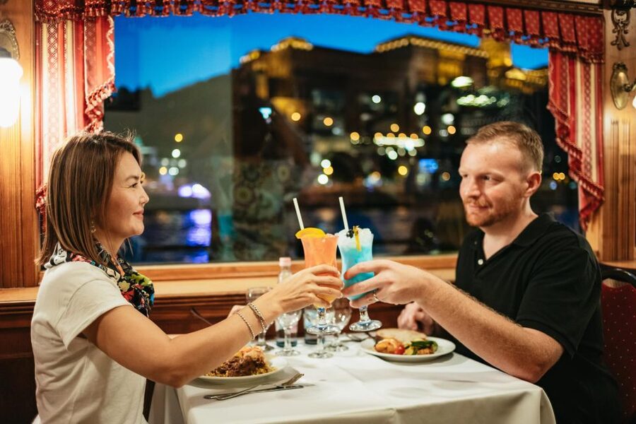 Budapest: Dinner Cruise with Live Music and Folk Dance Show - Citadella and Gellért Hill from the river