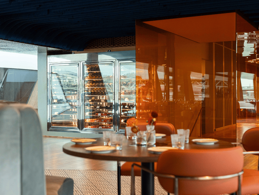 Budapest: Dinner Cruise with Live Music & Unlimited Drinks - What Dinner Is Actually Like