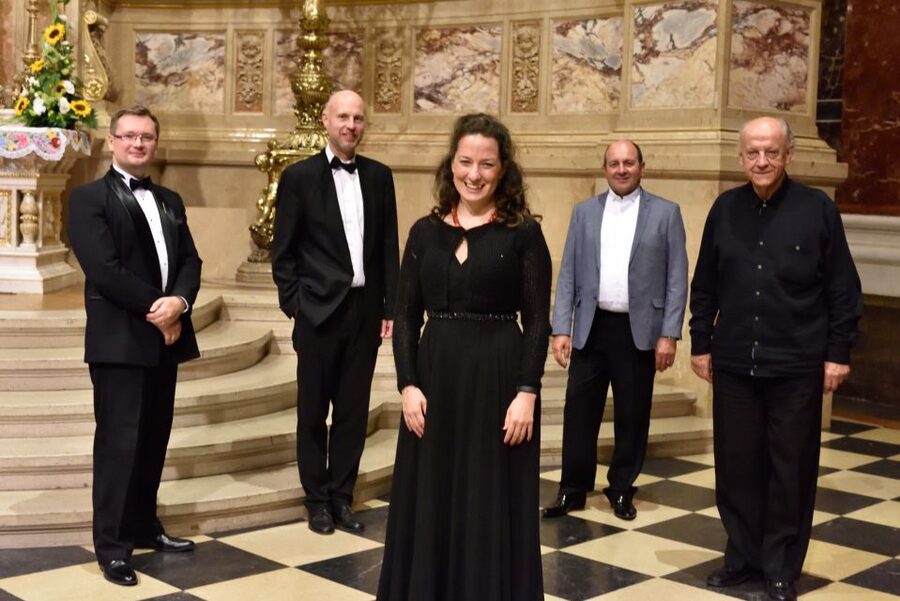 Budapest: Organ Concert in St. Stephen's Basilica - Who will get the most from this concert