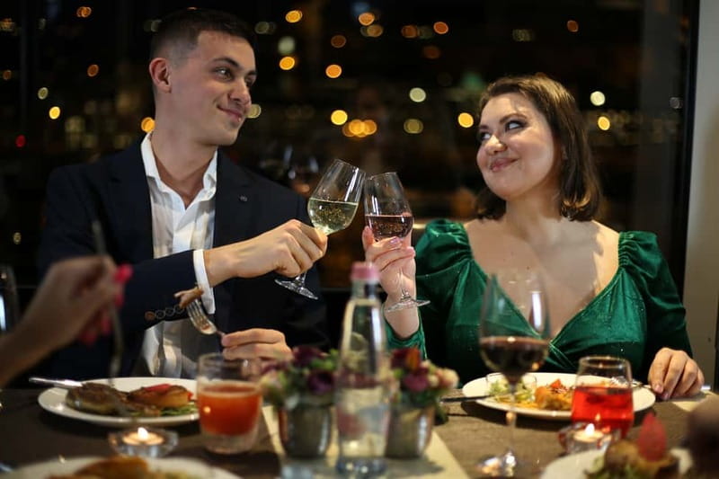 Budapest: Prosecco Dinner Cruise with Live Music - The two-hour route and what you’ll see