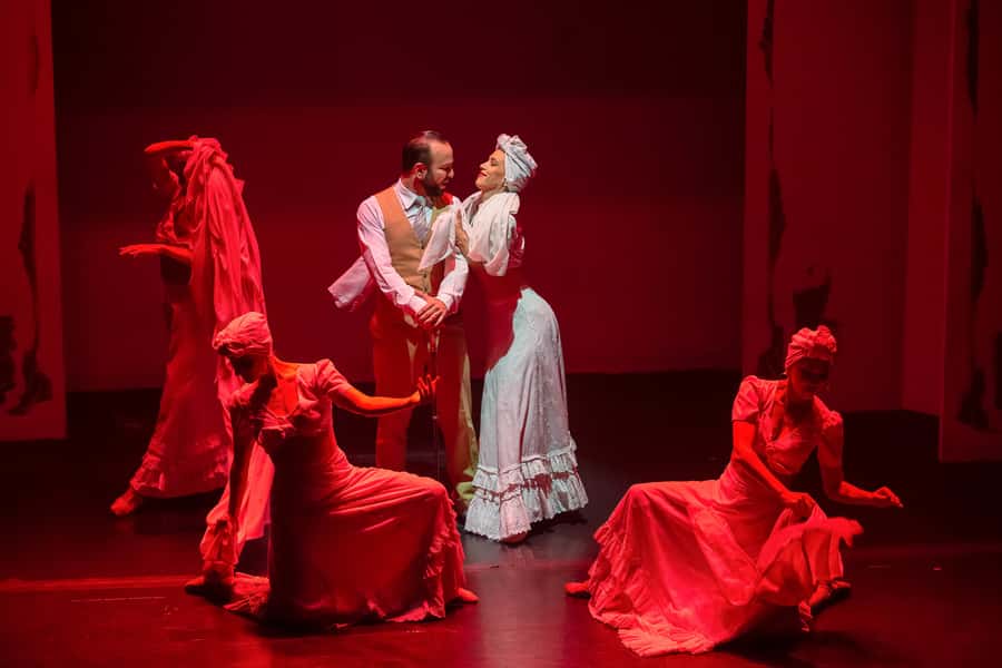 Buenos Aires: Café de Los Angelitos Tango Show & Dinner - Choosing between empanadas and the three-course dinner