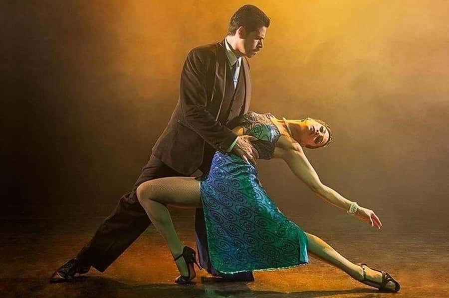 Buenos Aires: Cafe Los Angelitos Tango Show, Optional Dinner - Finding the best view inside the venue