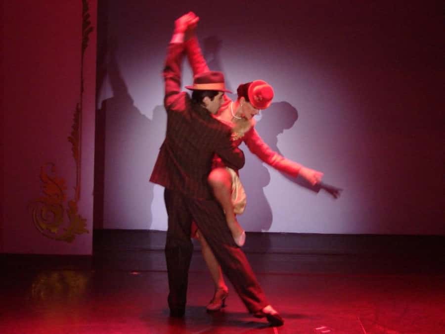 Buenos Aires: Cafe Los Angelitos Tango Show, Optional Dinner - The tone of the tango performance