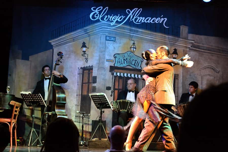 Buenos Aires: El Viejo Almacen Tango Show & optional Dinner - Arriving in San Telmo and finding the venue