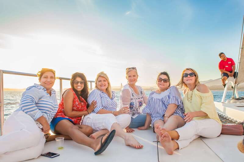Cabo San Lucas: Sunset Cruise with Wine and Jazz - Canapes, jazz, and the premium open bar