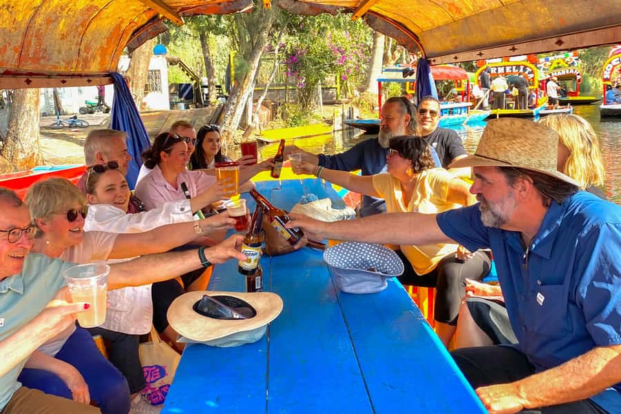 CDMX: Xochimilco Trajinera Party, Drinks, Mariachi & Tacos - Xochimilco works best as a party on water
