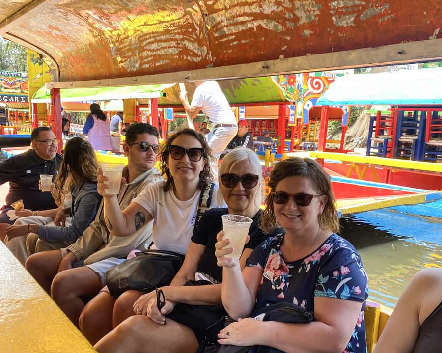 CDMX: Xochimilco Trajinera Party, Drinks, Mariachi & Tacos - What the $41 price really covers