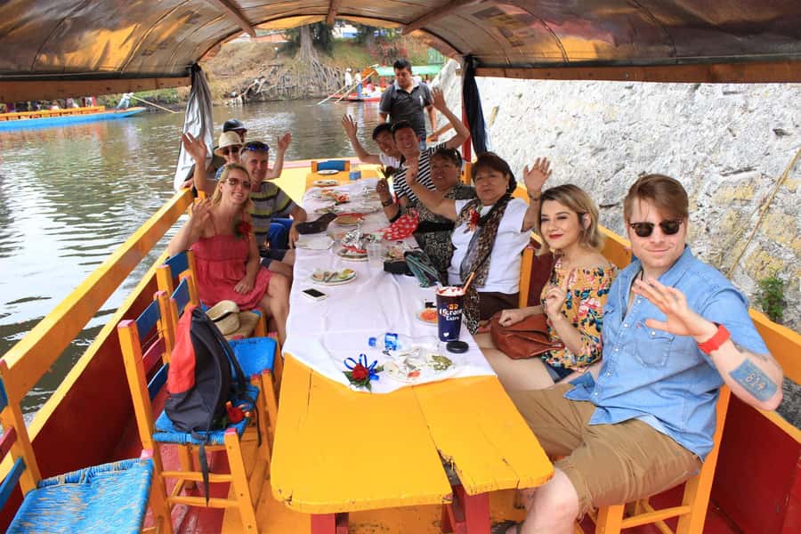 CDMX: Xochimilco Trajinera Party, Drinks, Mariachi & Tacos - Who will enjoy this most