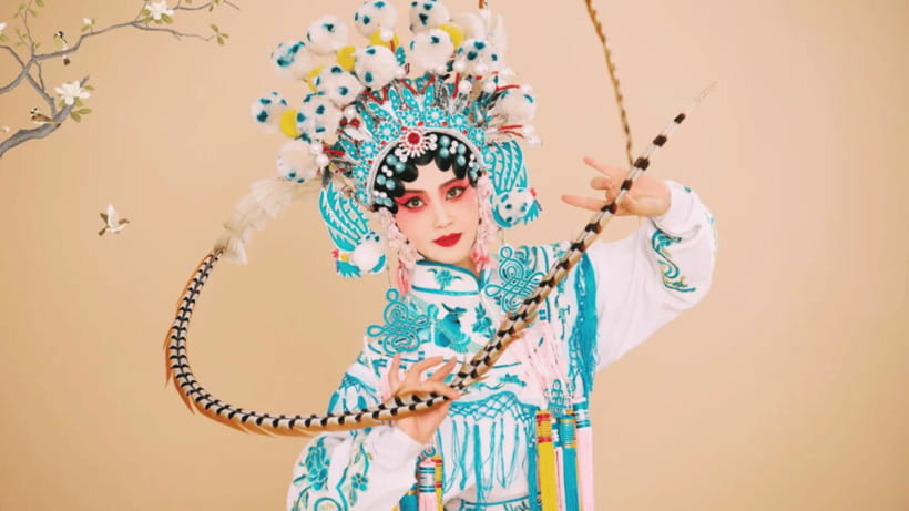Chengdu: Liyuan Theater Sichuan Opera Face-Changing Show - Inside Liyuan Theater’s tea-house atmosphere