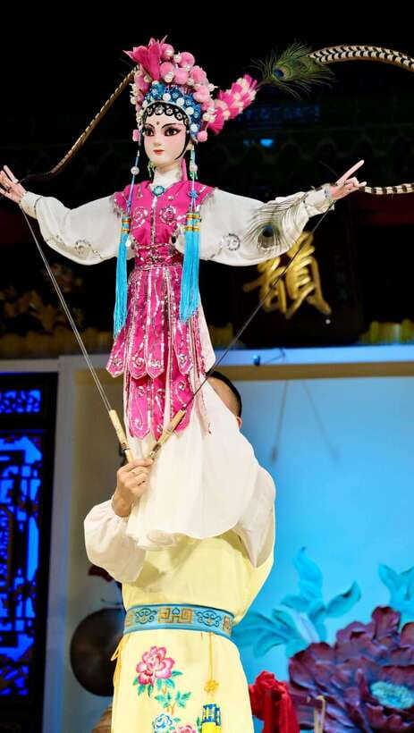 Chengdu: Sichuan Opera Face-Changing and Acrobatics Show - What the price means at $32