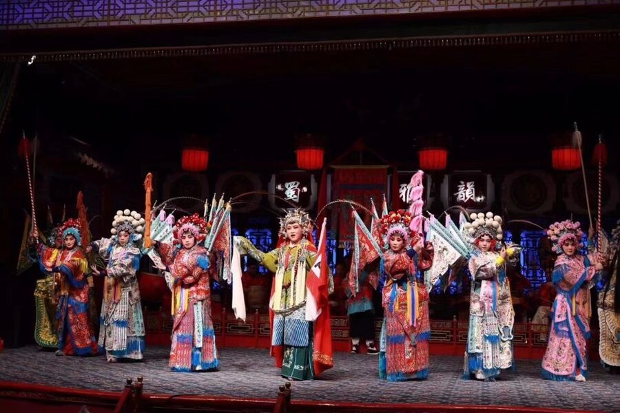 Chengdu: Sichuan Opera Shu Feng Yan Yun Evening Show Ticket - Getting there and handling hotel pickup