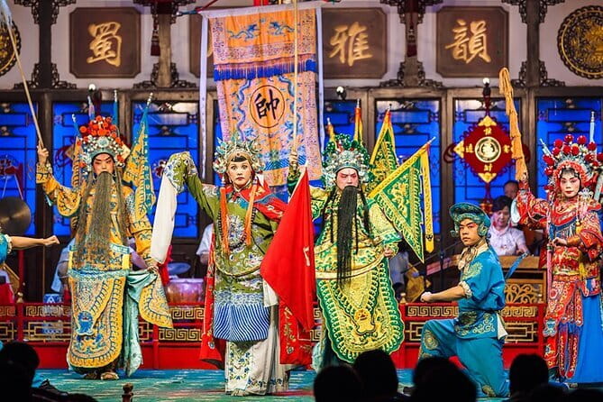 Chengdu Signature Opera Face Changing and Tea - Tea, theater, and the slower side of Chengdu