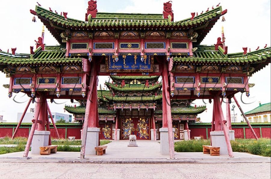 City tour all included, traditional music and dance concert - Why this city tour works well for a first day