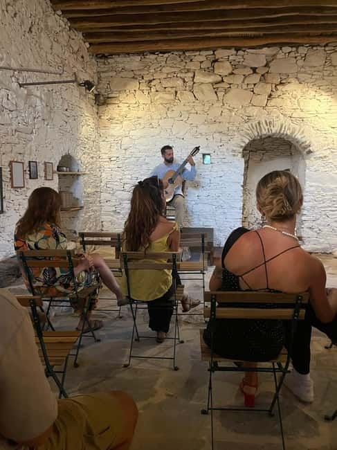 Classical guitar concert in a historic olive press - The 20-minute break: cheese, wine, and conversation
