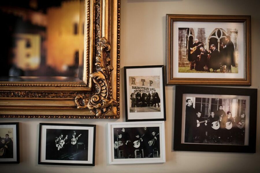 Coimbra: Live Fado Show with Glass of Port Wine - Entering Casa Fado ao Centro