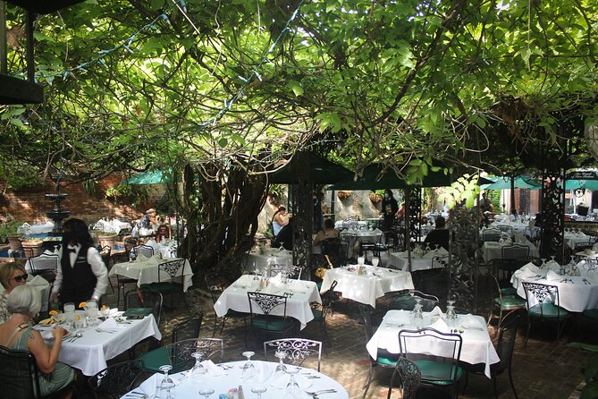 Court of Two Sisters Live Jazz Brunch Buffet with Mimosa - The jazz is pleasant, but do not book it as a concert