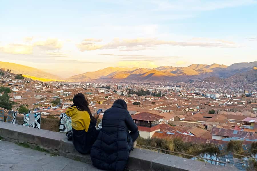 Cusco: Historic Walking Tour with Pisco Sour and Music Show - Manco Capac and the closing drink