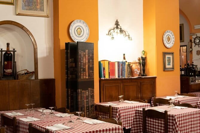 Dinner and Concert with "Three Tenors": A Real Italian Experience - The evening begins at Piazza della Signoria