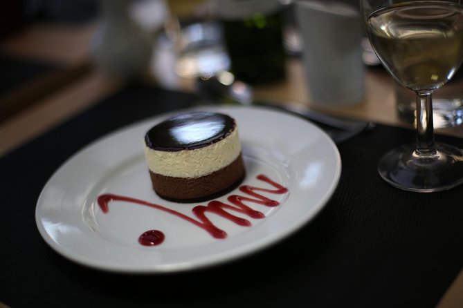 Dinner and Jazz Cruise on the River Thames - Jazz, service, and the atmosphere on board