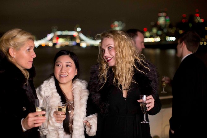 Dinner and Jazz Cruise on the River Thames - Dinner: a pleasant setting with a risky menu