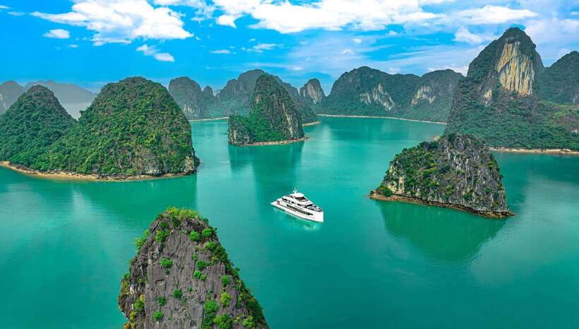 Discover Halong Symphony The Most Stunning Cruise In The Bay - Why this day cruise works for Hanoi visitors