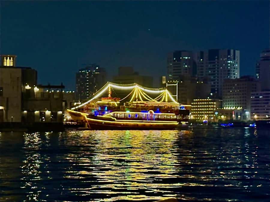 Dubai: Luxury Dinner Cruise with Live Music - How much value do you get for $44?