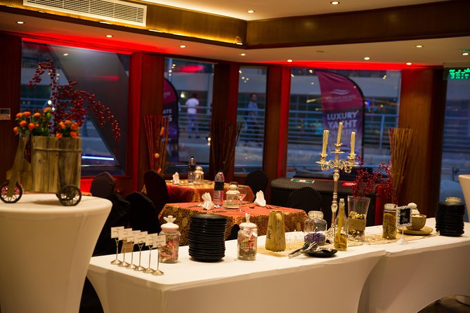 Dubai Marina Dinner Cruise with Live Music & Open Bar - Upper deck or lower deck: the choice that matters most